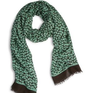 Vera Bradley shower vines Soft Fringed Scarf !!